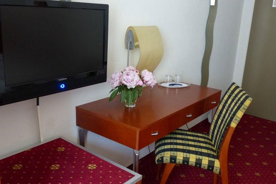 photo-1