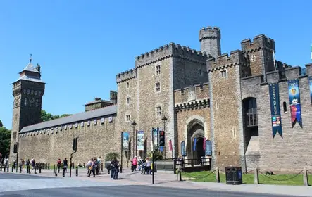 Passeio privado a pé por Cardiff com Cardiff Bay