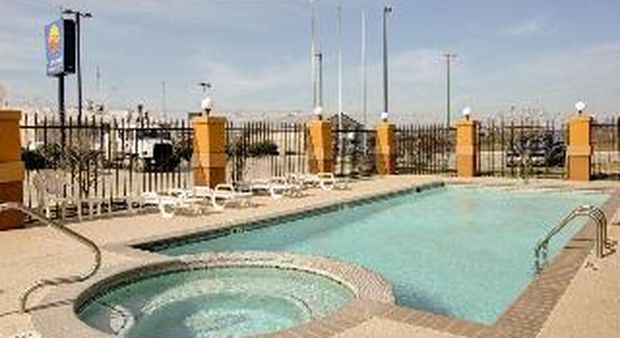 Comfort Inn Suites Navasota Hurb