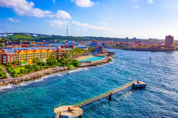 Vista de cima da ilha de Curaçao