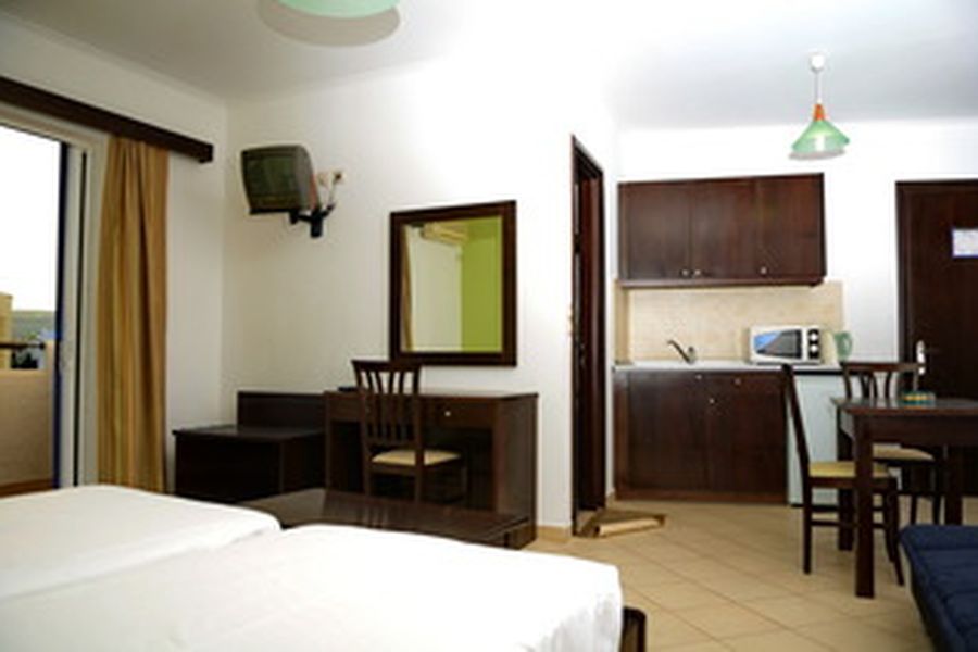 photo-0