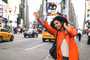 Turista a procura de um táxi - Nova Iorque