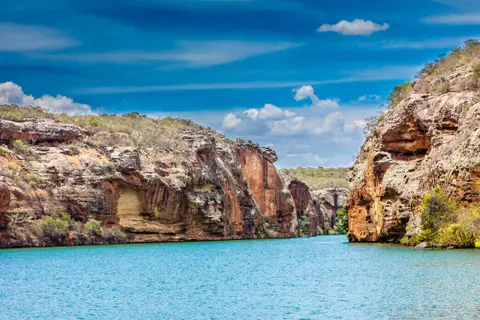 Pacote - Aracaju + Passeio ao Cânion do Xingó - Voo + Hotel - 2025